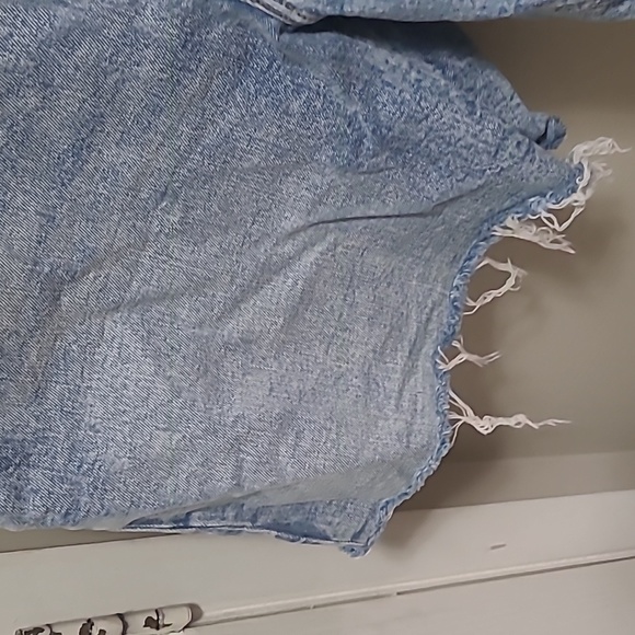 OLD NAVY - Extra High Waist Jean Short - Picture 5 of 7